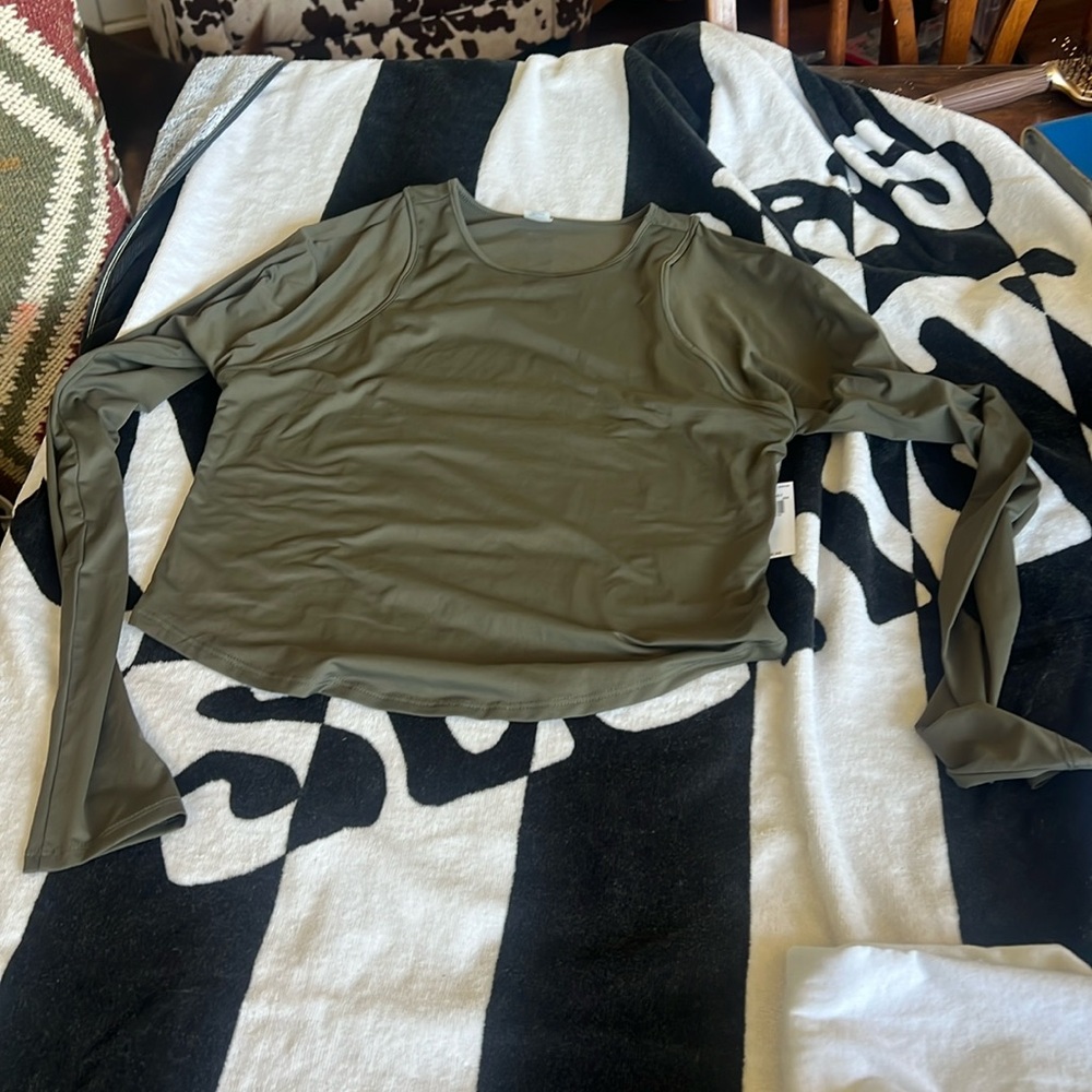 Old Navy top M